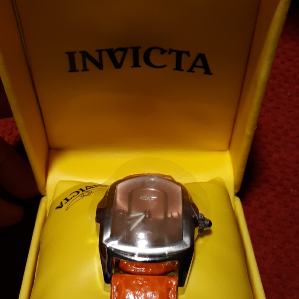 Watch - Picture 3 of 8